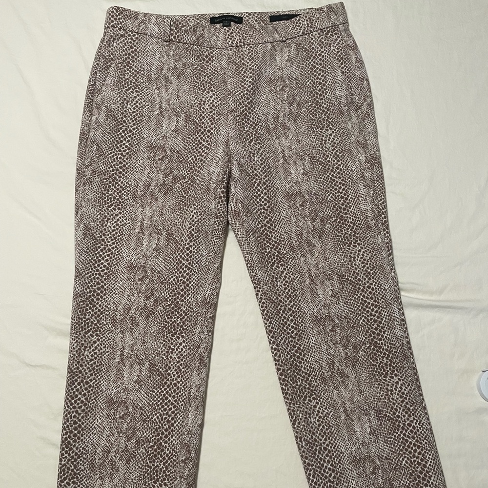 Banana Republic Snake Skin Print Ankle Pants. Size 8